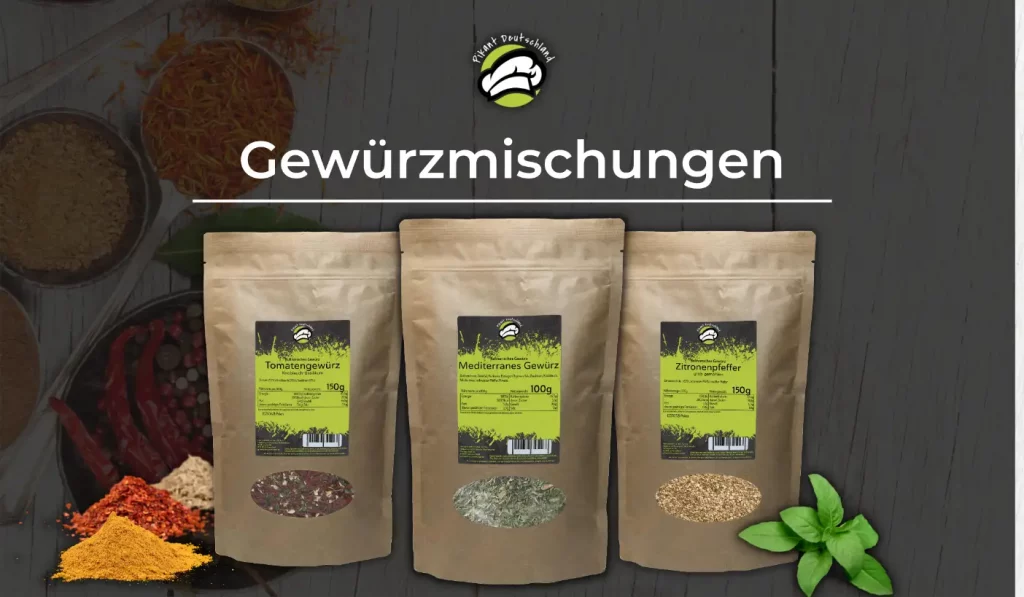 Gewürzmischungen von Pikant Deutschland – aromatische Tomatengewürzmischung (150g), mediterrane Kräuter (100g) und Zitronenpfeffer (150g) in nachhaltigen braunen Papiertüten mit Sichtfenster. Neben der Verpackung sind verschiedene Gewürze wie Chili, Safran und Basilikumblätter zu sehen, die die natürliche Vielfalt und hochwertige Zusammensetzung der Produkte unterstreichen.